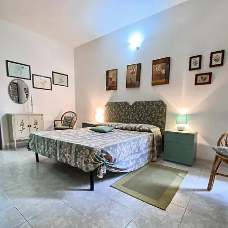 Casa Pavoncella Sarda Nyaraló